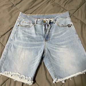 Born Primitive shorts size medium